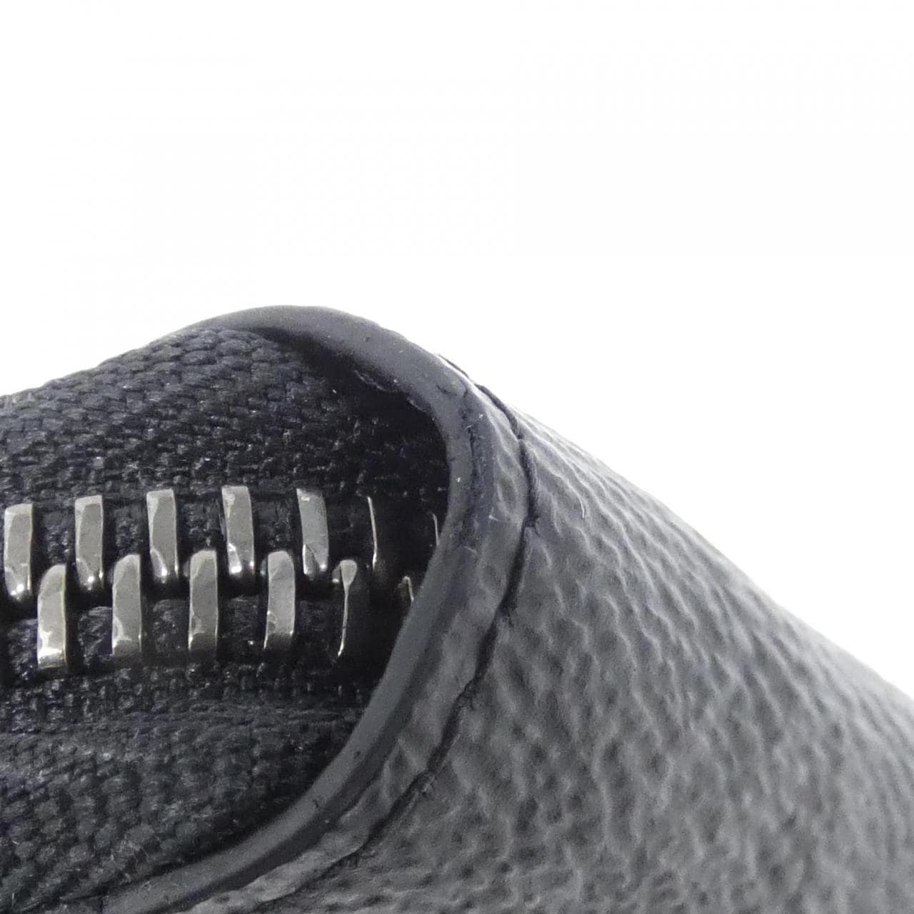 ルイヴィトン モノグラム エクリプス ジッピー ウォレット ホリゾンタル M11611 財布