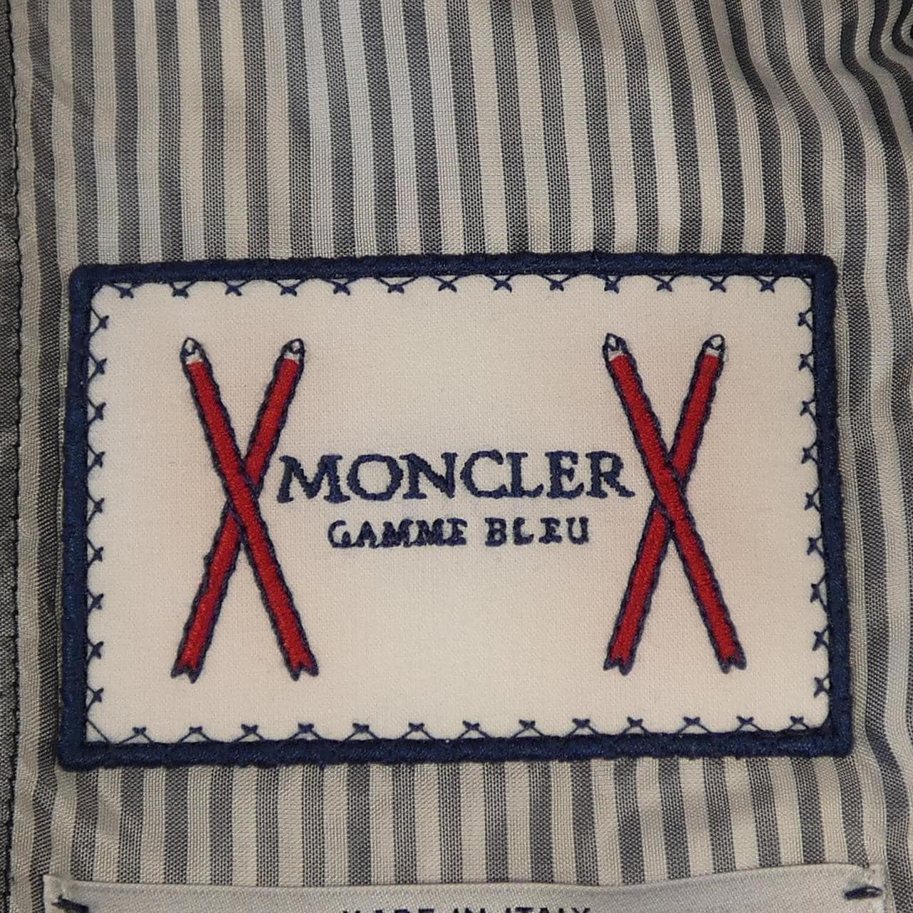 モンクレールガムブルー MONCLER GAMMEBLEU C13914032580 ダウンジャケット