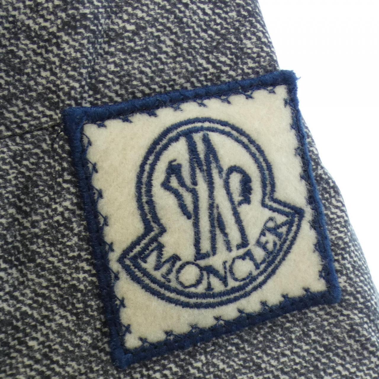 モンクレールガムブルー MONCLER GAMMEBLEU ダウンジャケット