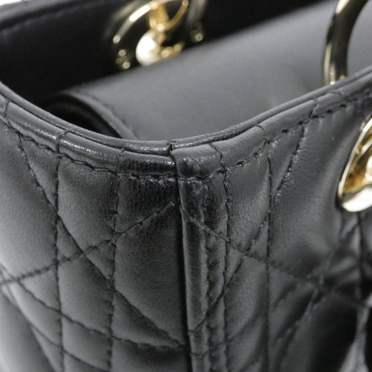 クリスチャンディオール レディ ディオール ミディアム M0565ONGE バッグ