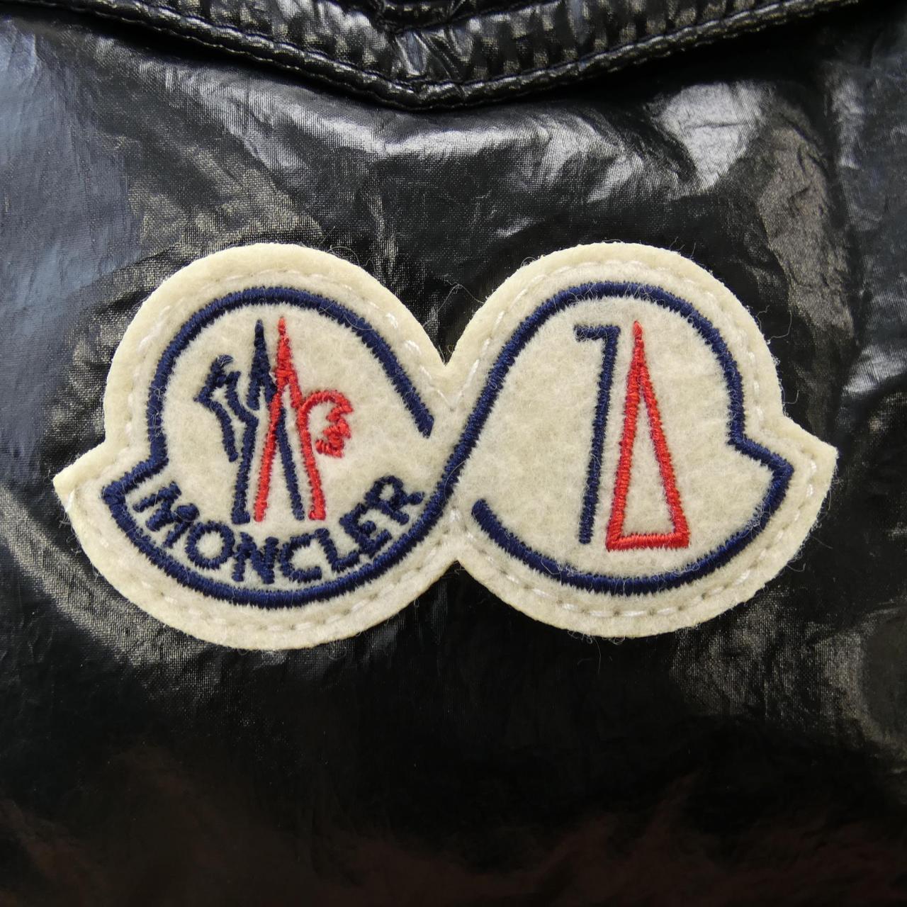 モンクレール MONCLER ダウンジャケット