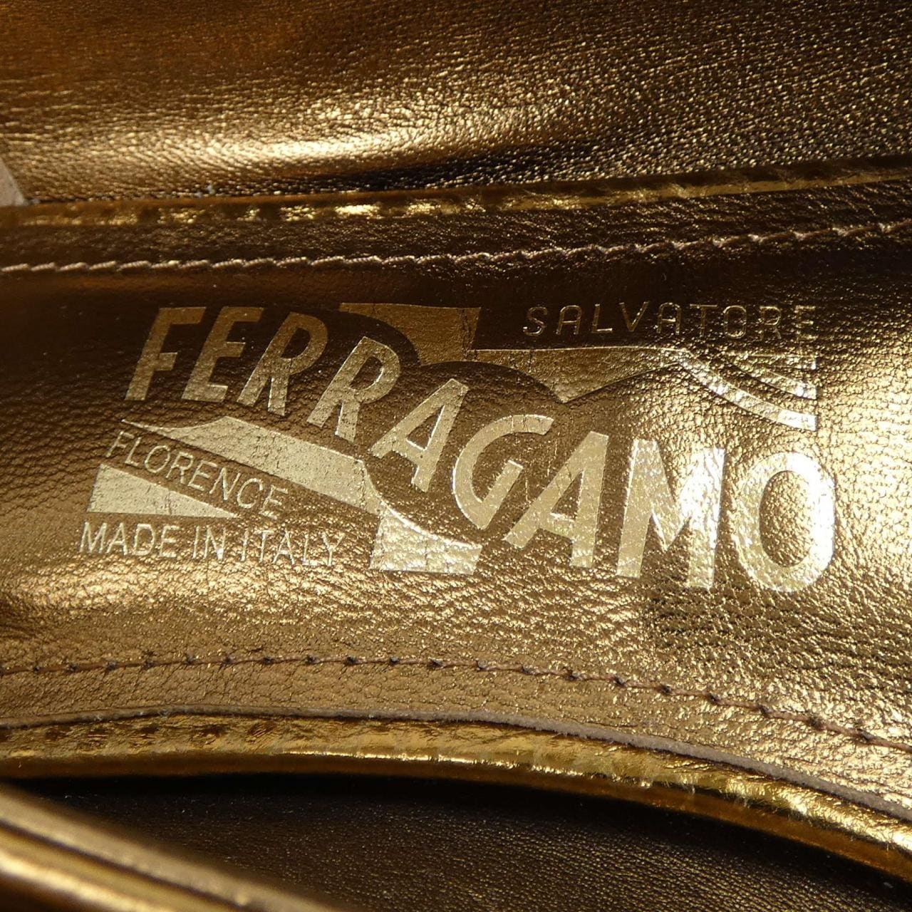 フェラガモ FERRAGAMO フラットシューズ