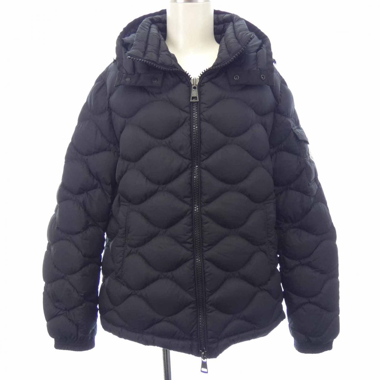 モンクレール MONCLER ダウンジャケット