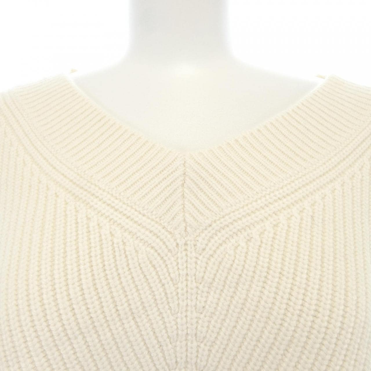 ベイジュ BEIGE. ニット