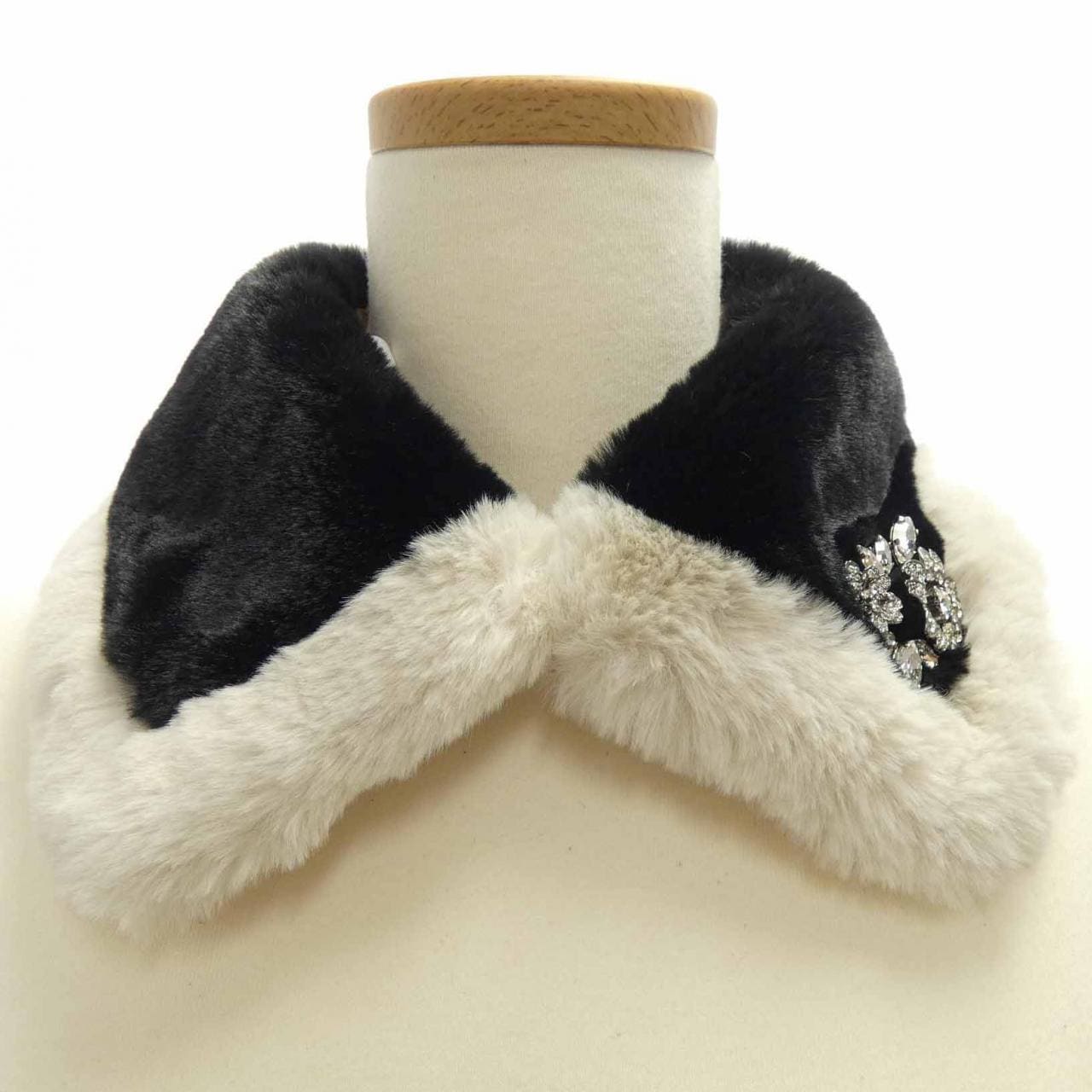 ロジェヴィヴィエ ROGER VIVIER カラー