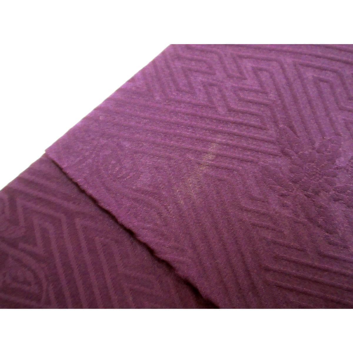 振袖　友禅金彩加工　絞り加工刺繍入