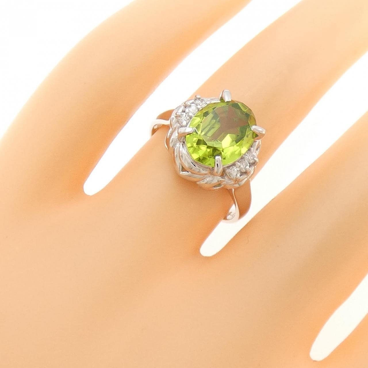 PT900 ペリドット リング 2.75CT