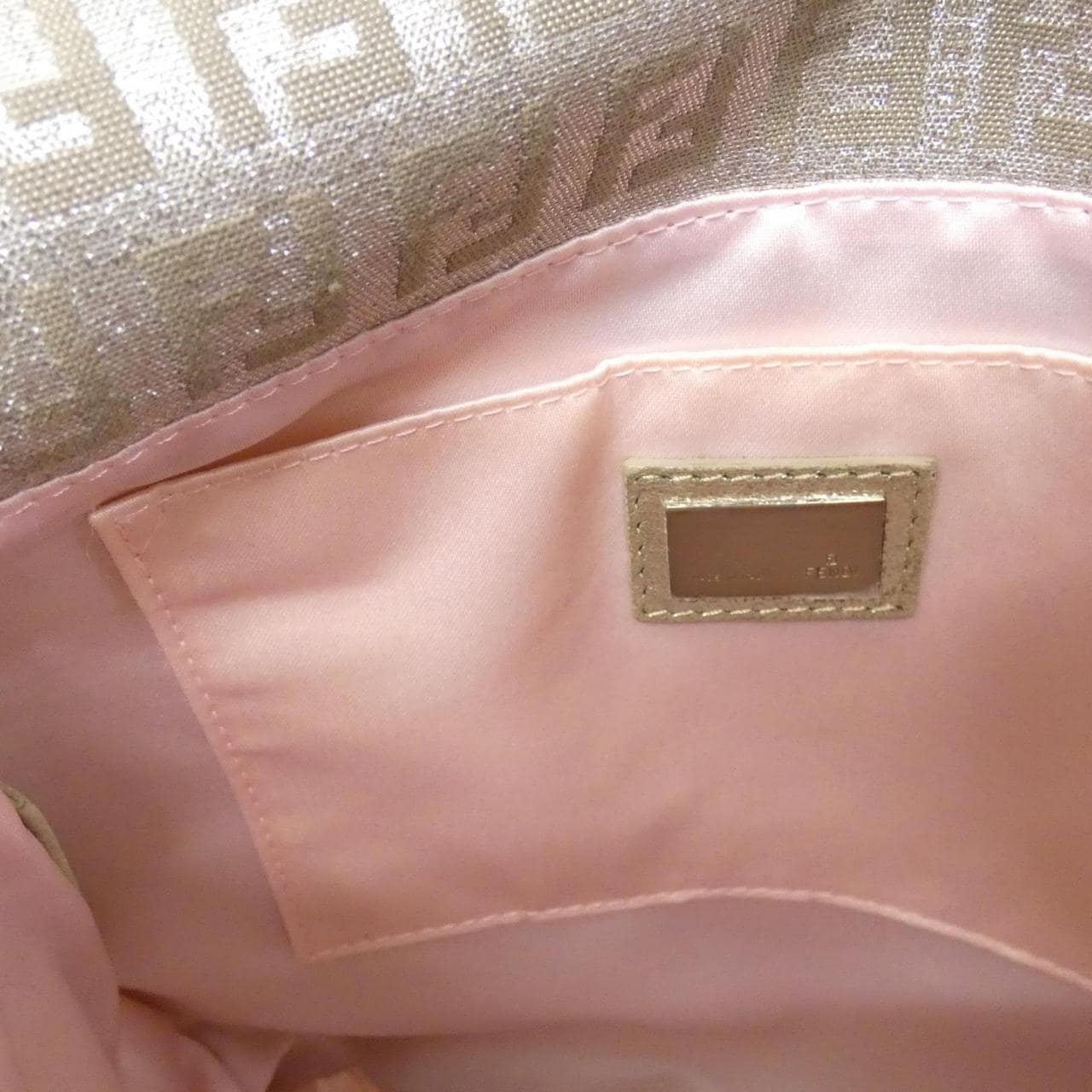 フェンディ 8BT075 RQ6 ショルダーバッグ