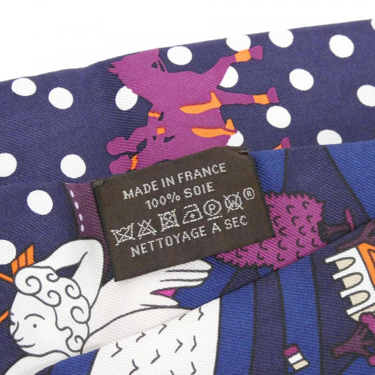 エルメス LES NOUVEAUX AMOUREUX ツイリー 063329S スカーフ