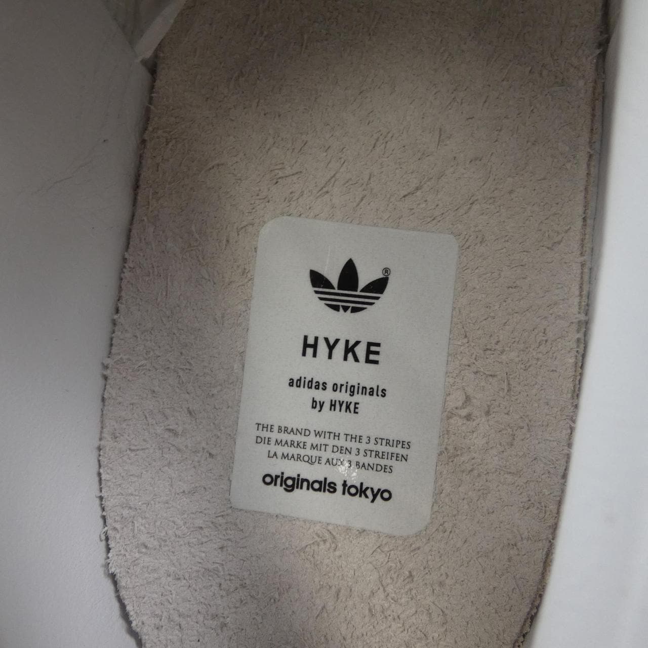 ハイクアディダス HYKE×ADIDAS スニーカー