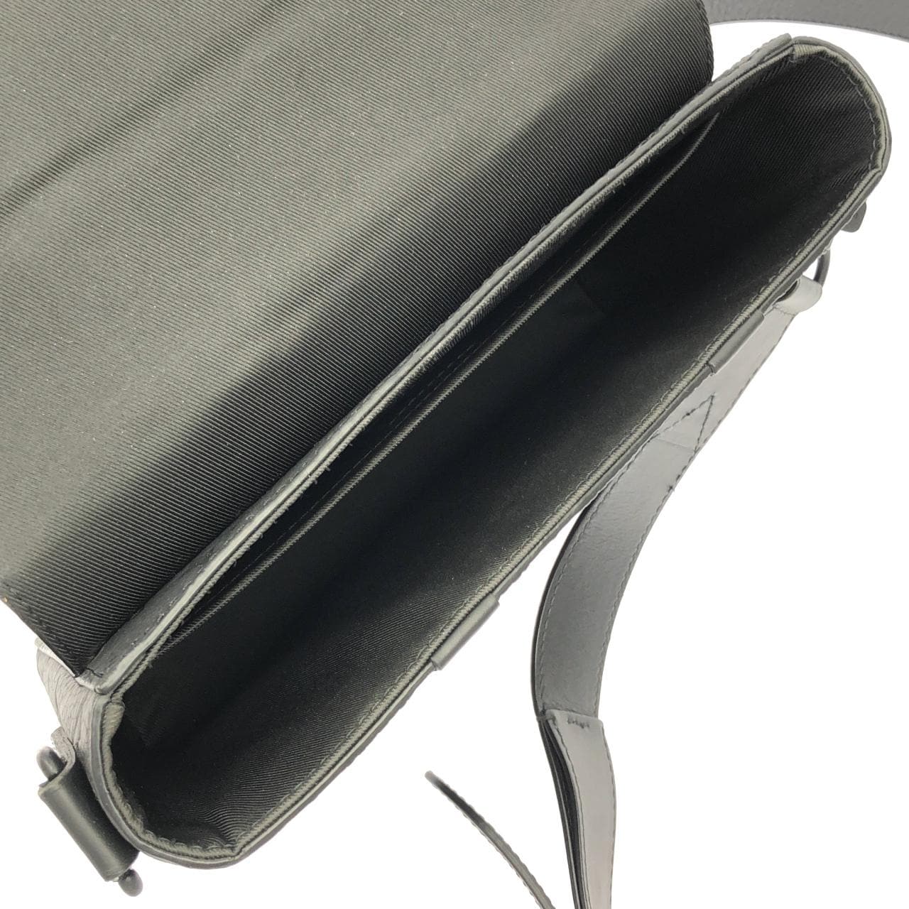 ルイヴィトン トリヨン モノグラム トランク メッセンジャー PM M57726 ショルダーバッグ