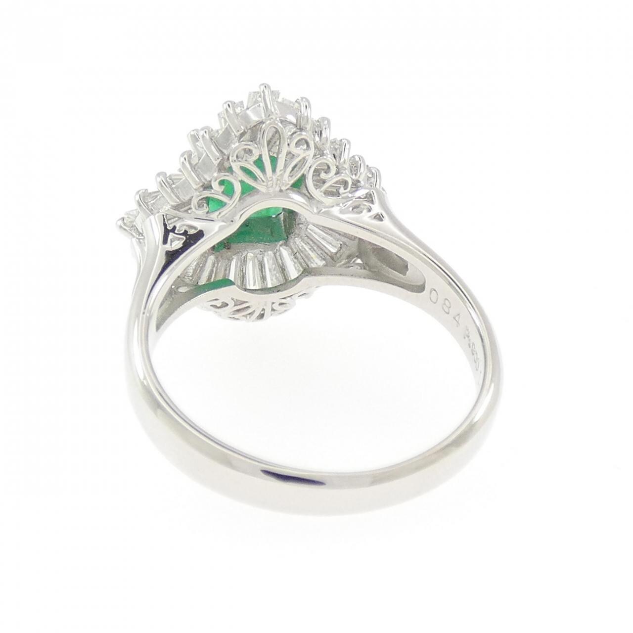 PT900 エメラルド リング 0.84CT