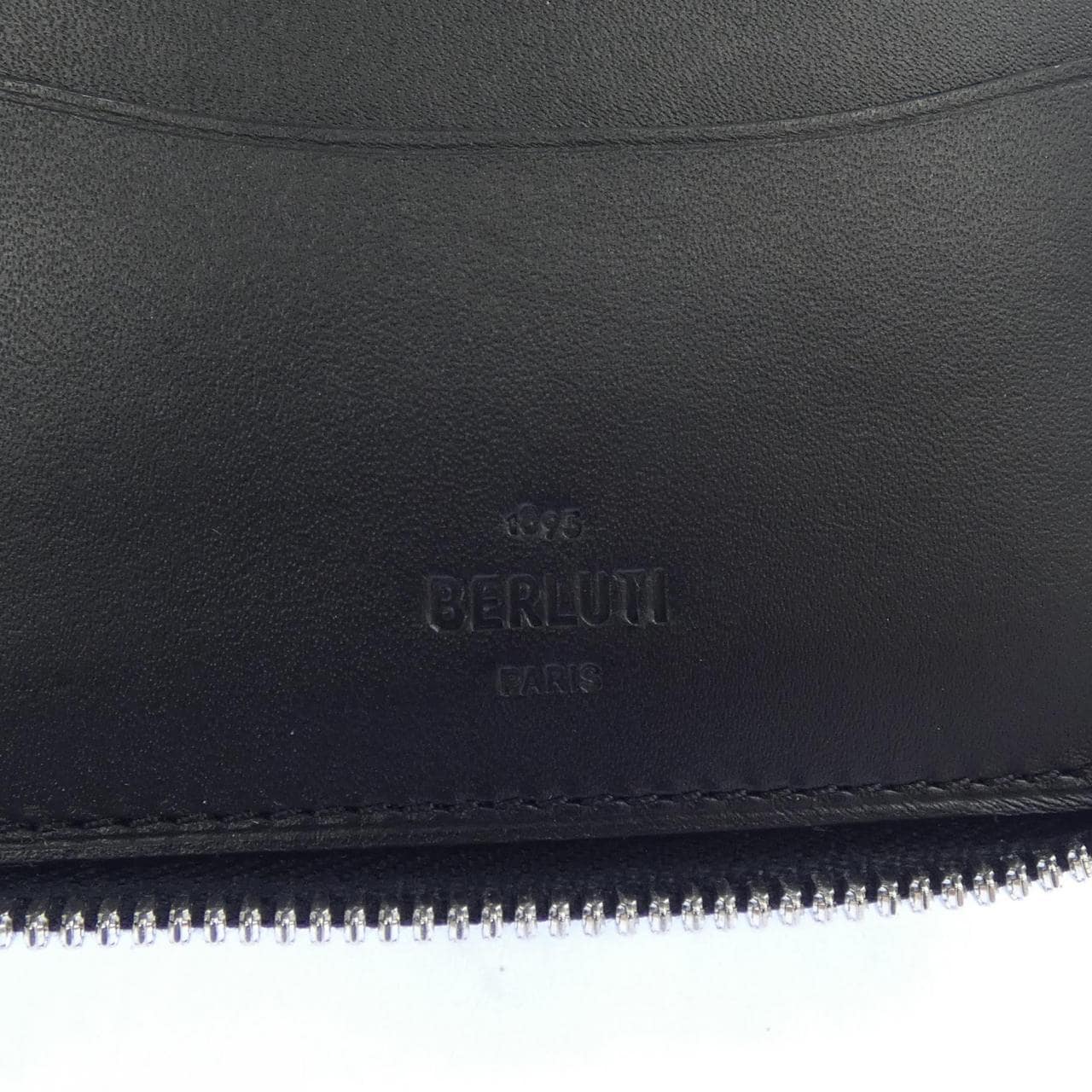 ベルルッティ Berluti タリスクリットレザーロングジップ WALLET