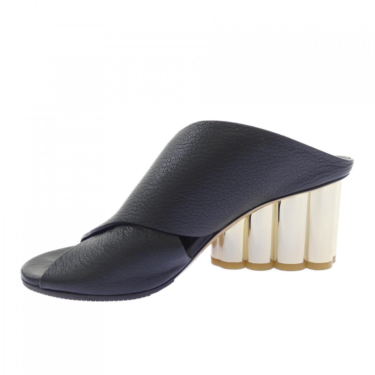 サルヴァトーレフェラガモ SALVATORE FERRAGAMO サンダル