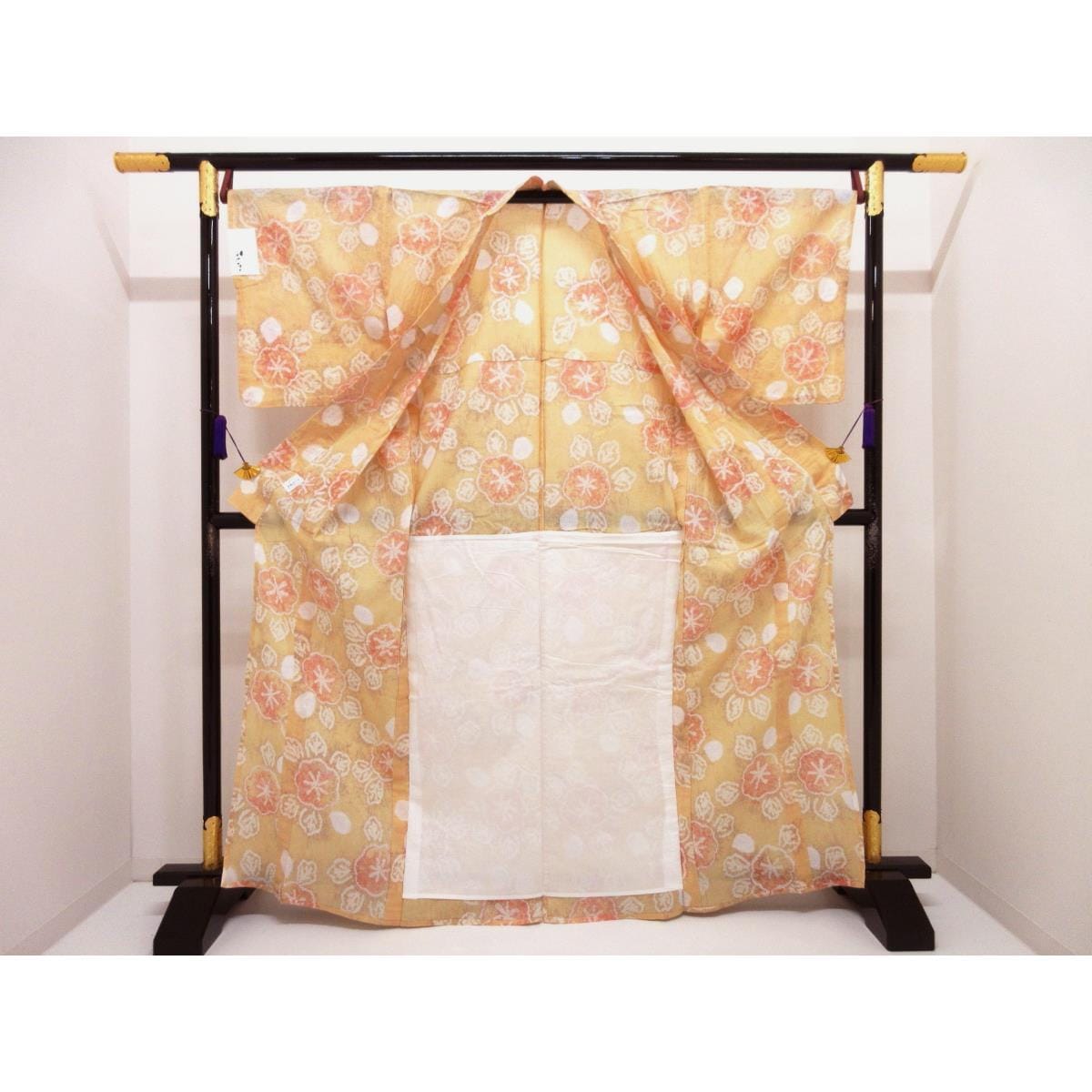 【新品】女ゆかた　絞り加工　身幅Ｌ寸