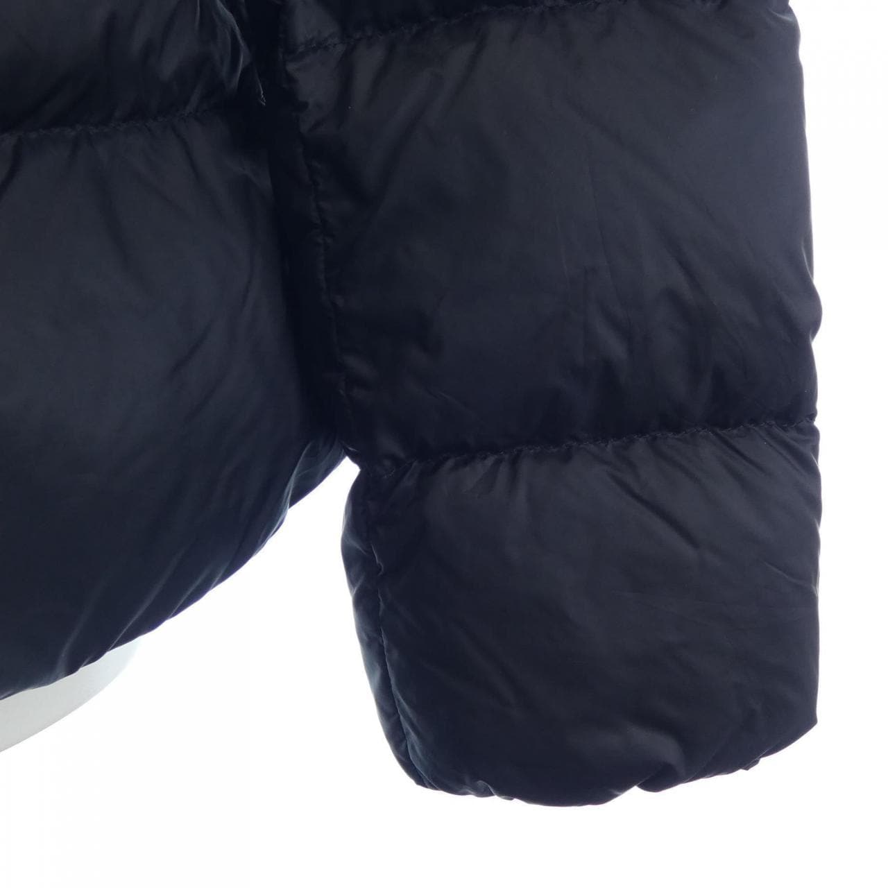 モンクレール MONCLER ダウンジャケット