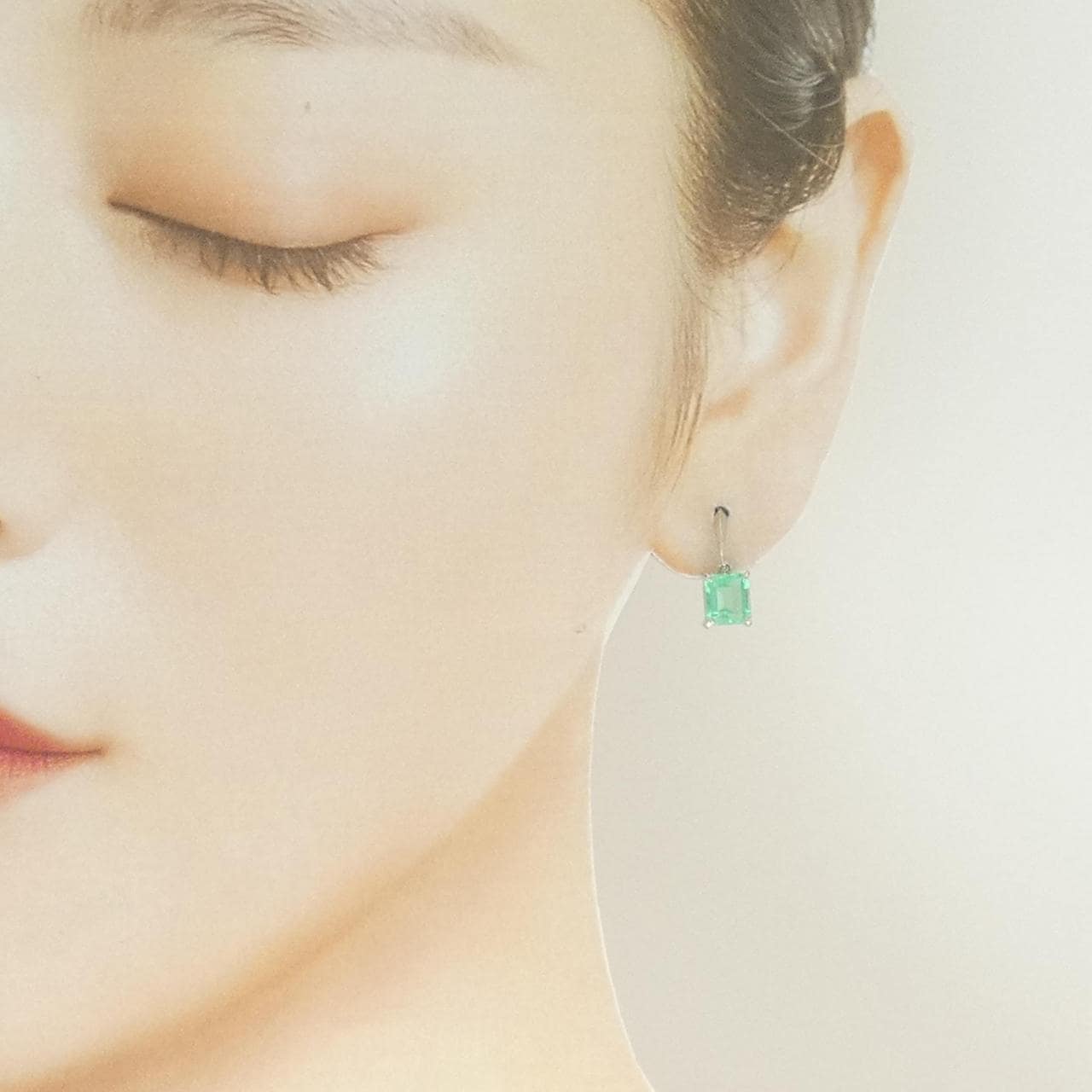 PT900 エメラルド ピアス 2.00CT