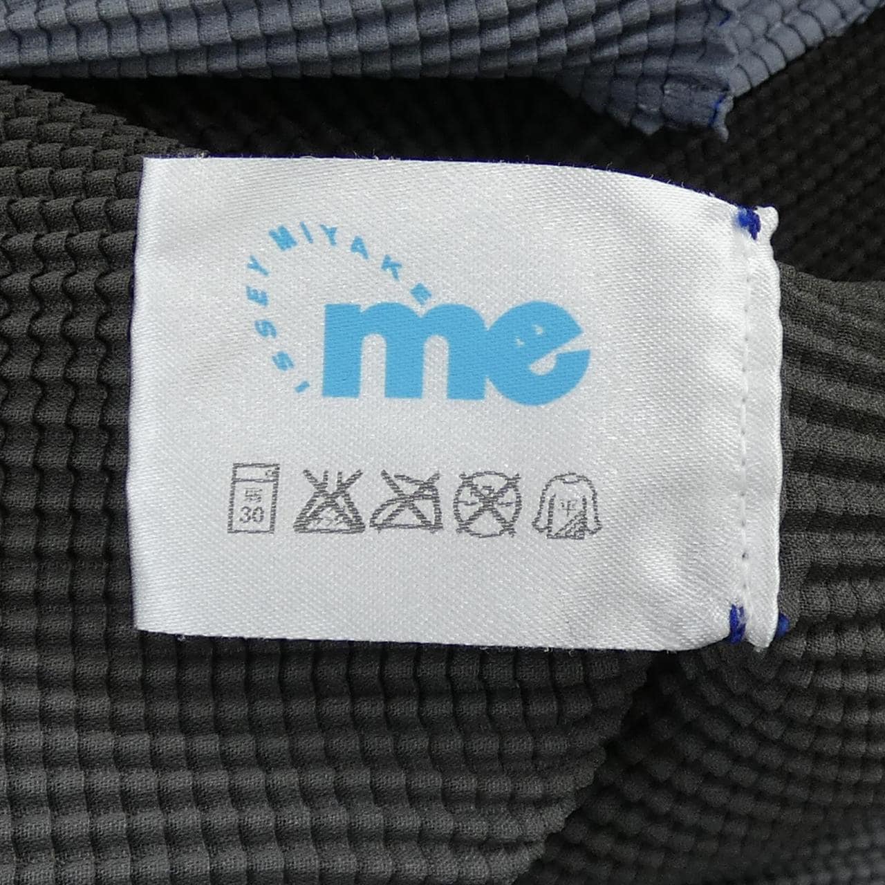 ミーイッセイミヤケ me ISSEY MIYAKE MI13FK377 トップス