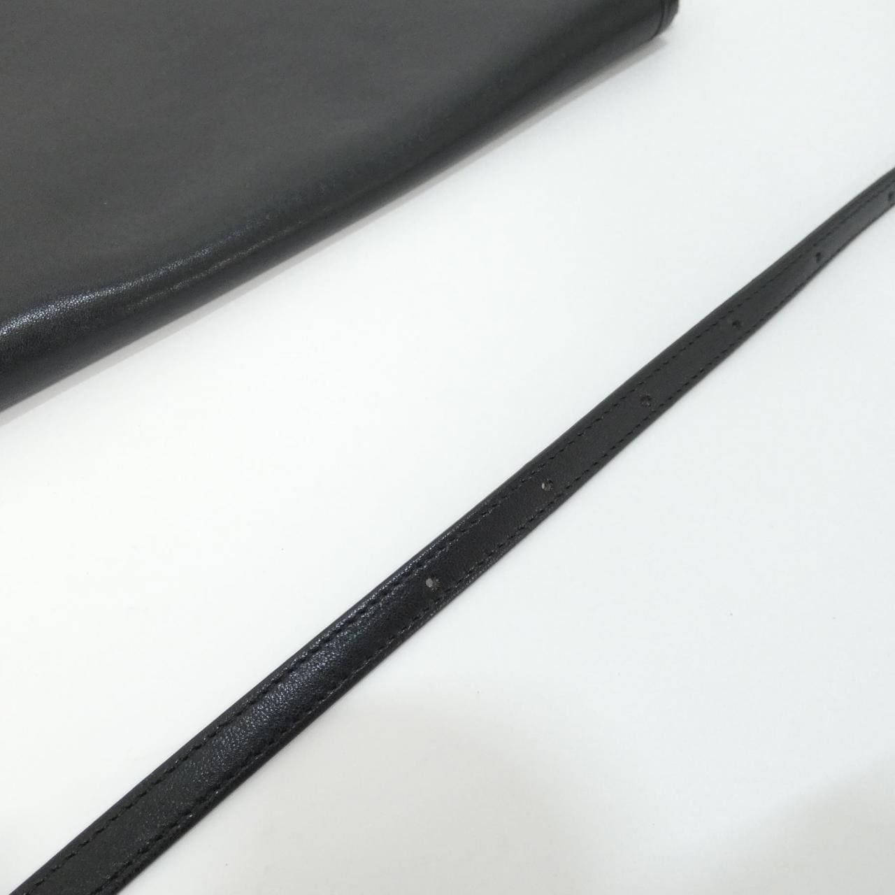 【新品】セリーヌ ブサス ソフト トリオンフ 123632T88 ショルダーバッグ