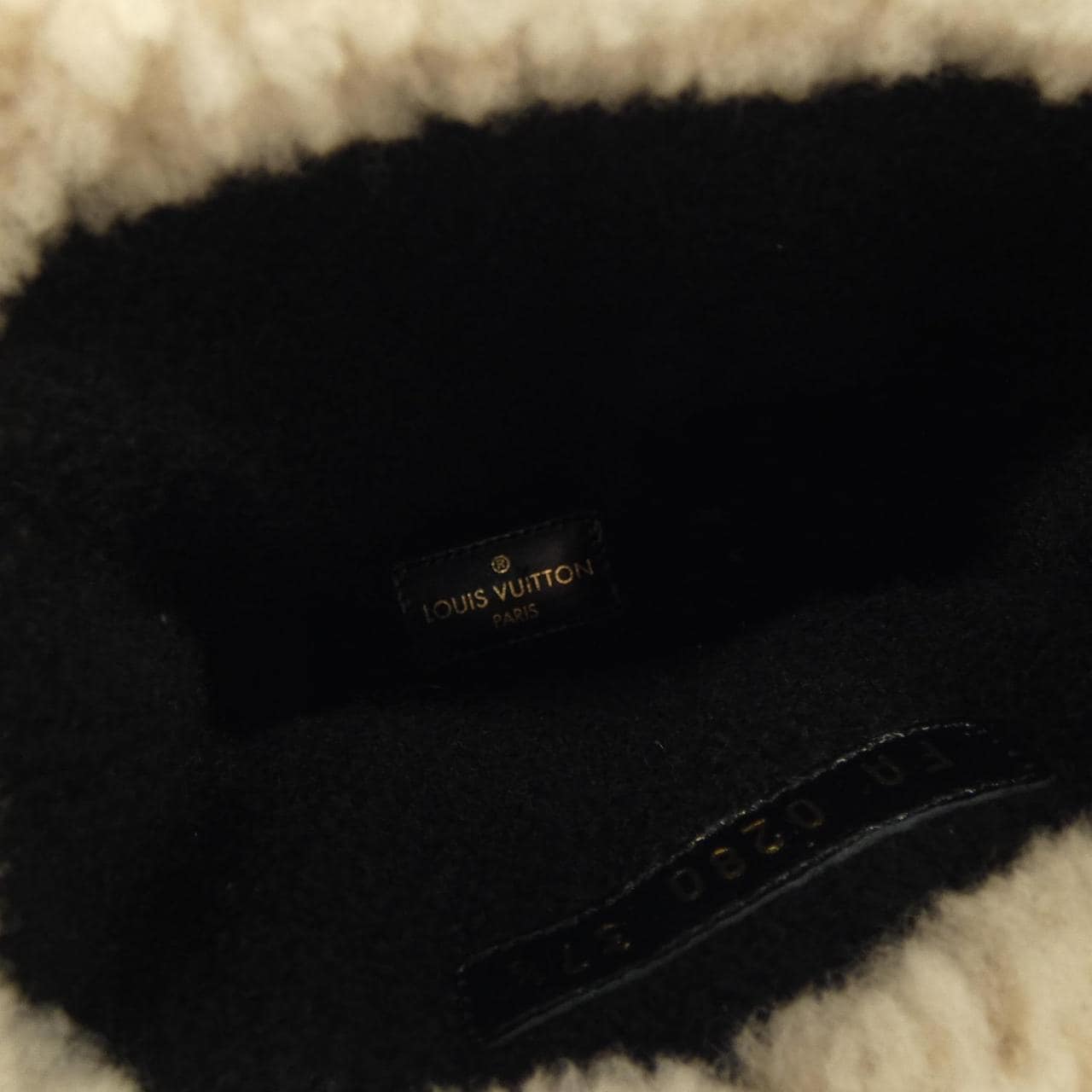 ルイヴィトン LOUIS VUITTON SNOW DROP FLAT ANKLE スノードロップライン ブーツ