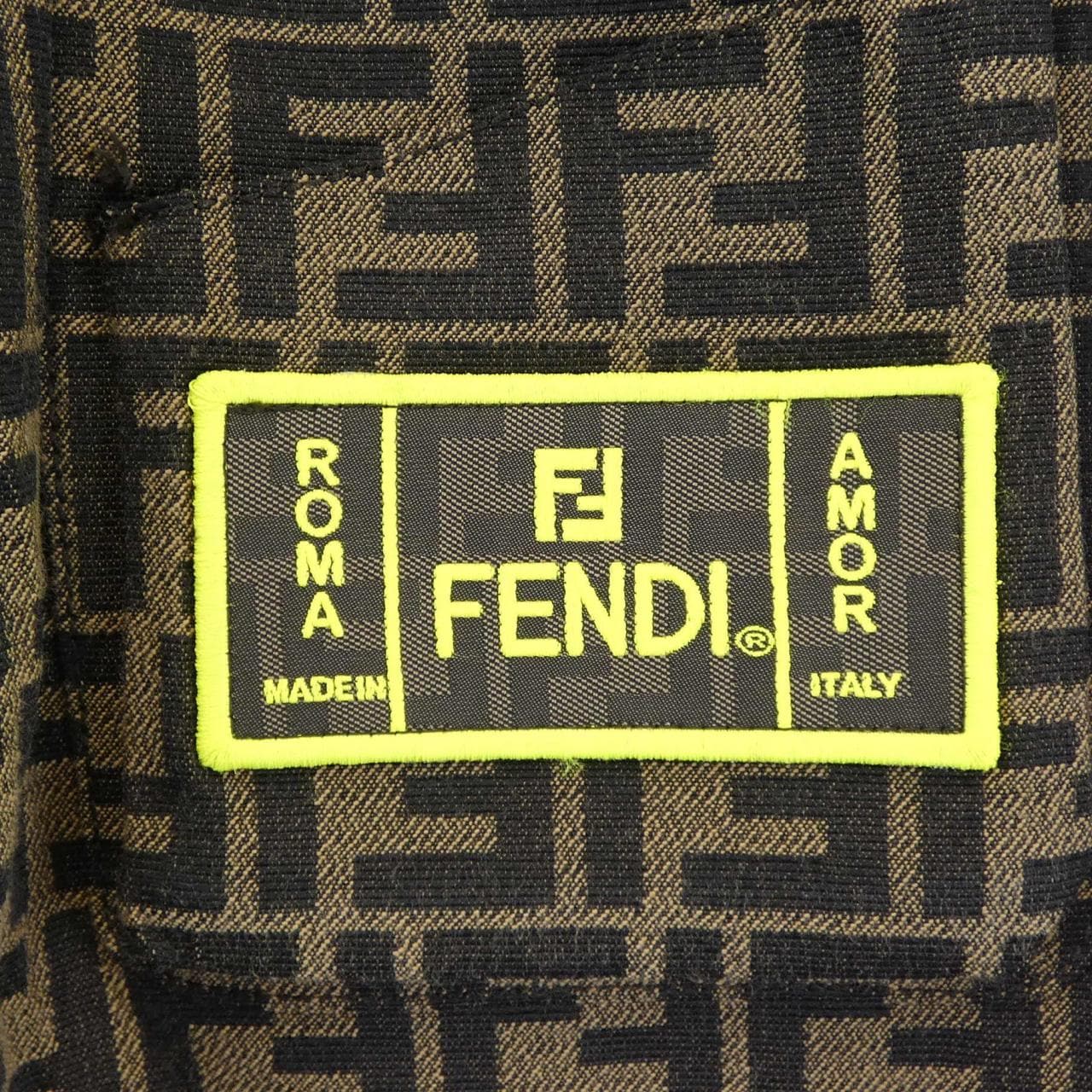 フェンディ FENDI FR6195 A6XU ショートパンツ