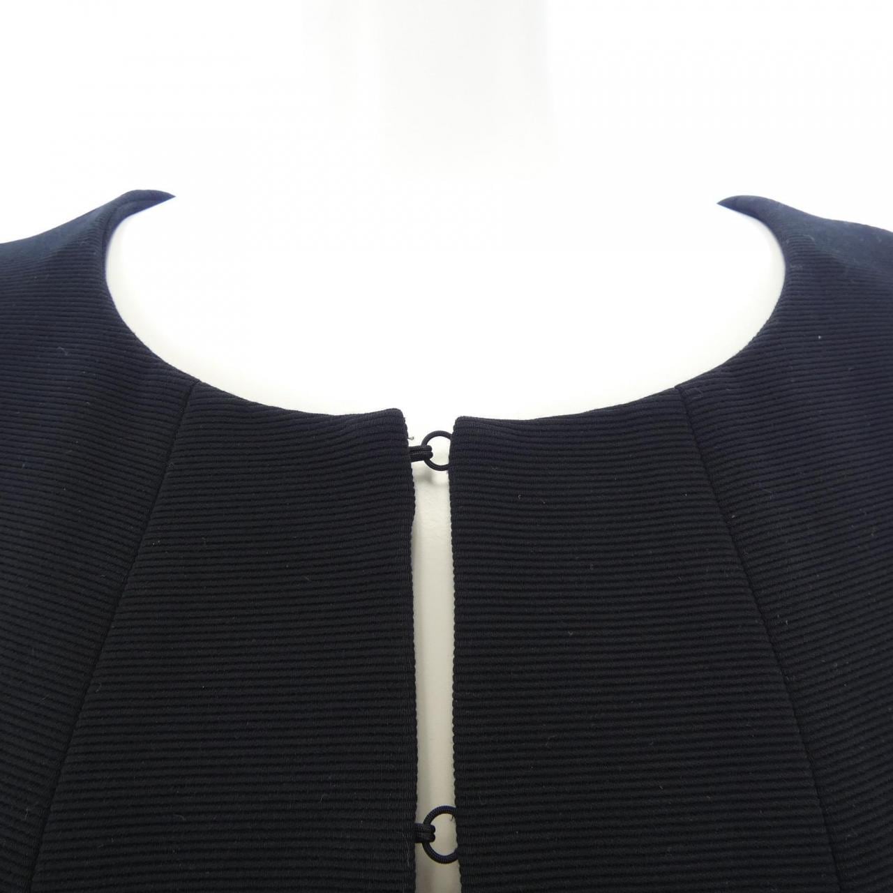 トゥービーシック TO BE CHIC ノーカラージャケット