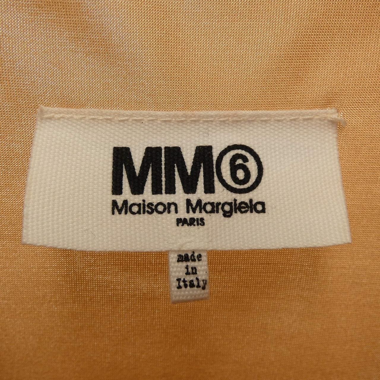 エムエムシックス MM6 S52GC0291 Tシャツ