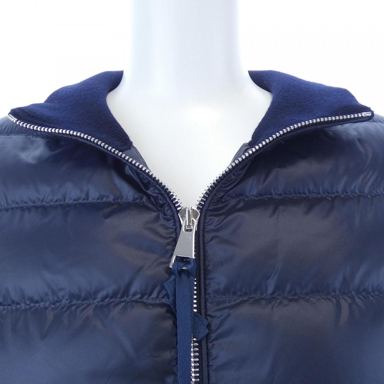 【新品】モンクレール MONCLER K20939B00023 ダウンジャケット