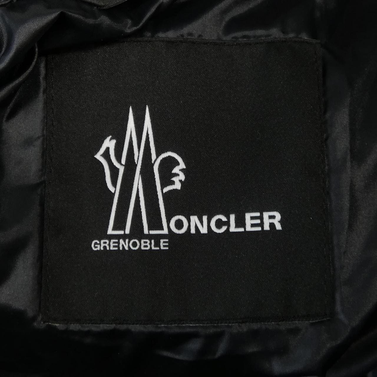 モンクレールグルノーブル MONCLER GRENOBLE CAMURAC ダウンジャケット