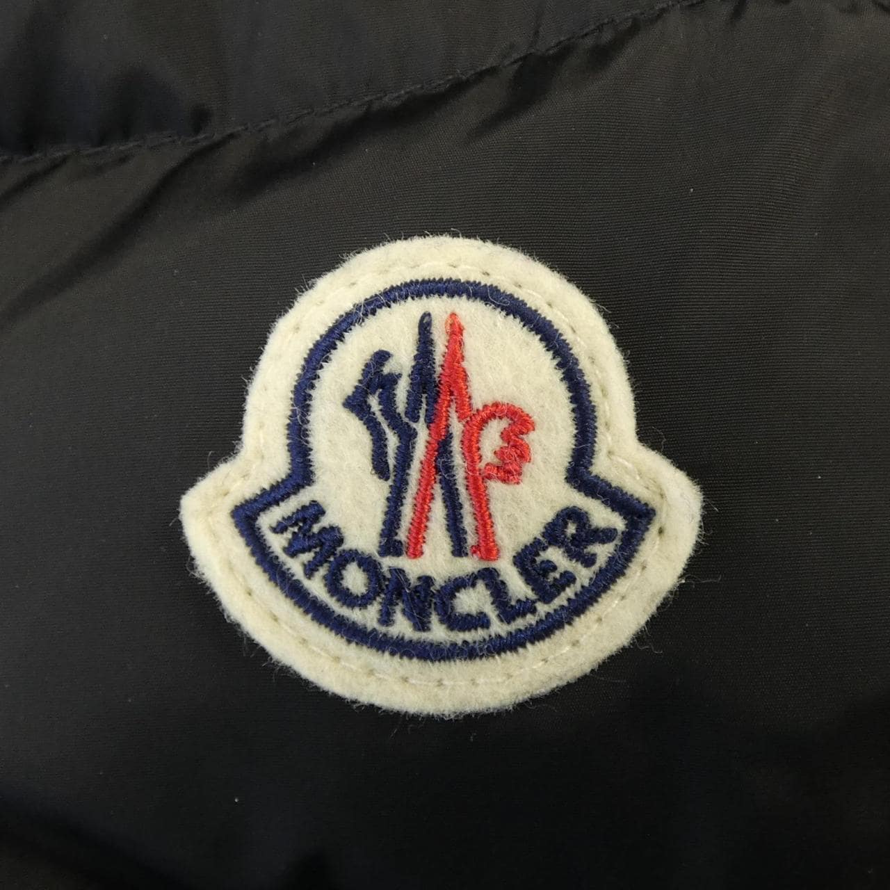 モンクレール MONCLER ダウンジャケット