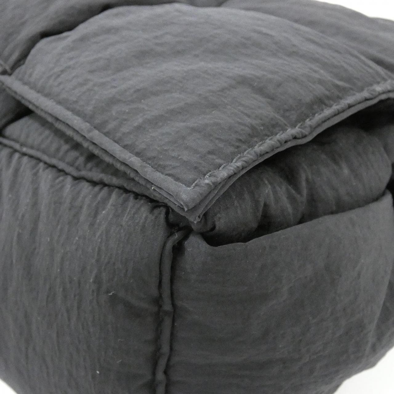 ボッテガヴェネタ 749878 VBO81 ショルダーバッグ