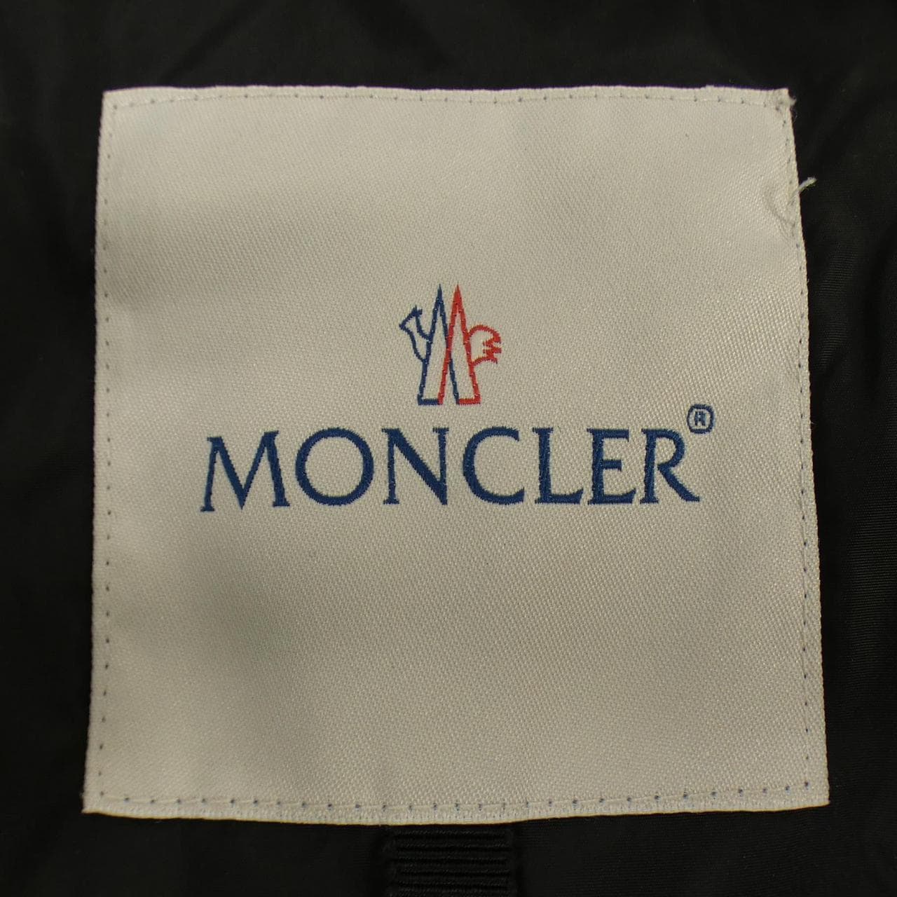 モンクレール MONCLER ダウンジャケット