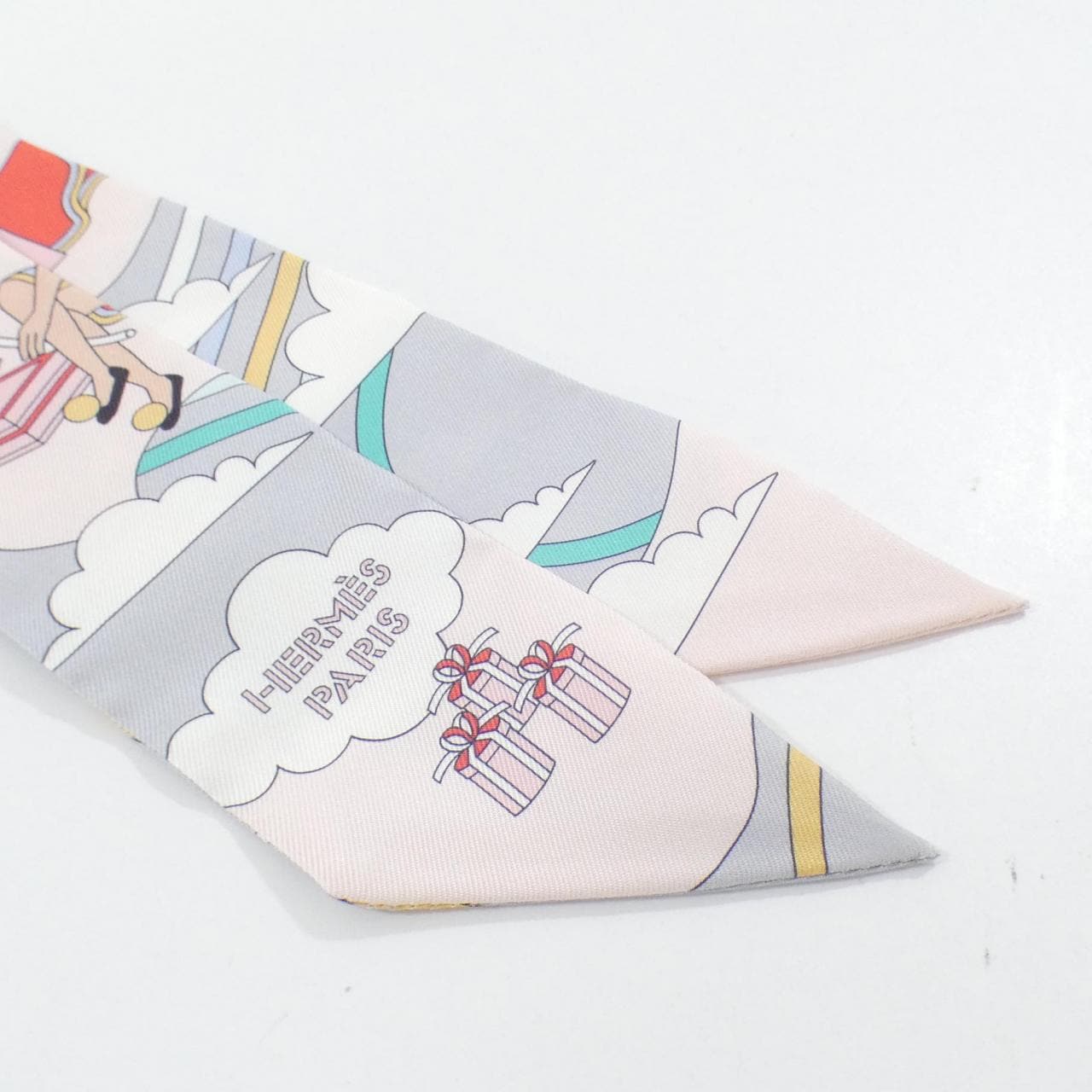 エルメス CARRES VOLANTS ツイリー 063849S スカーフ