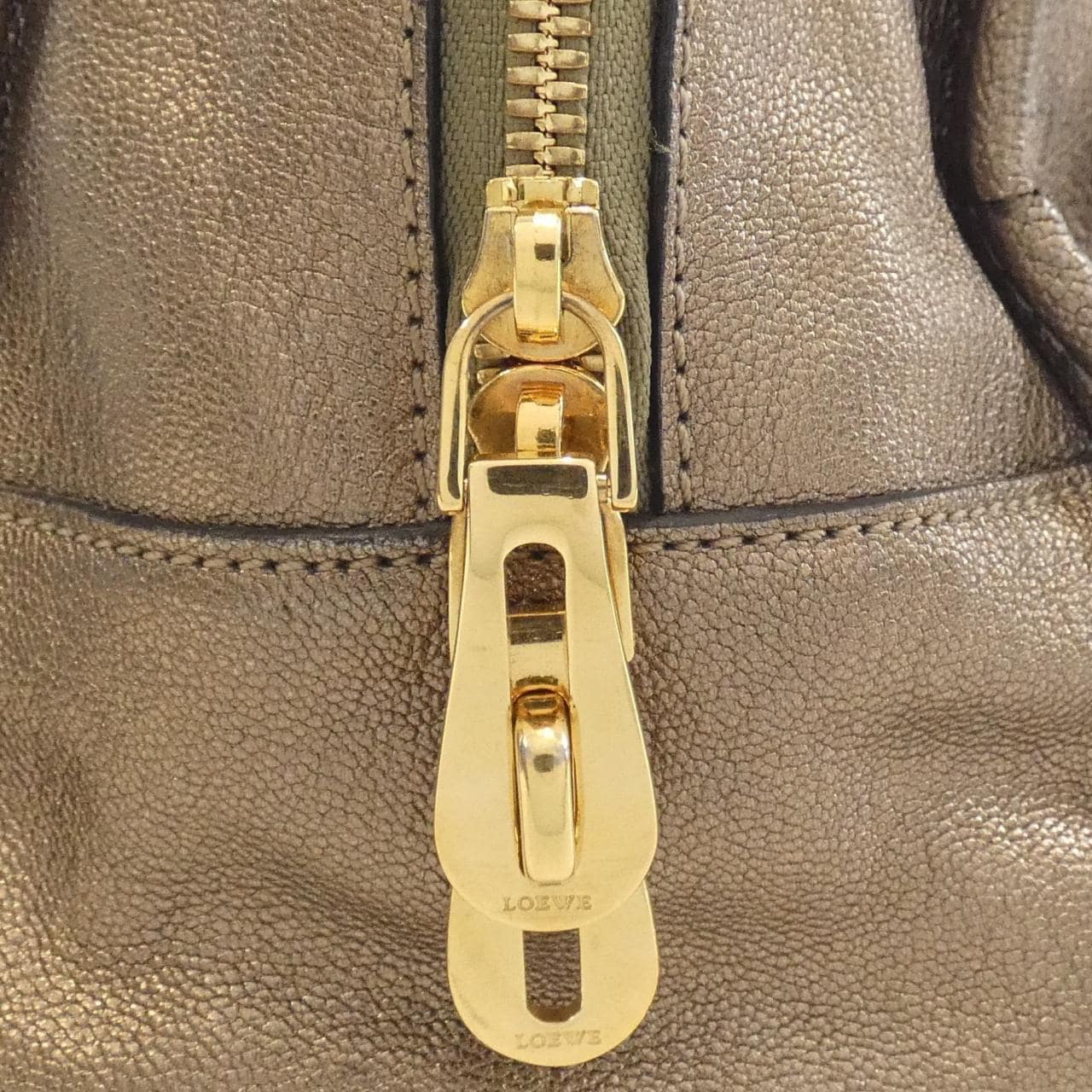 Loewe Amazona 36cm bag
