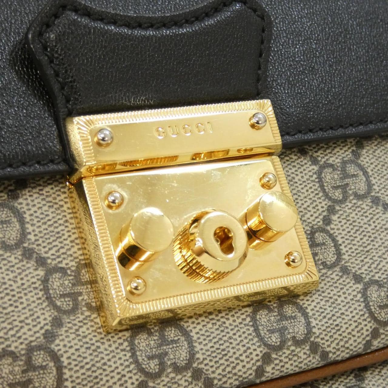 グッチ PADLOCK 658487 2ZGAG ショルダーバッグ