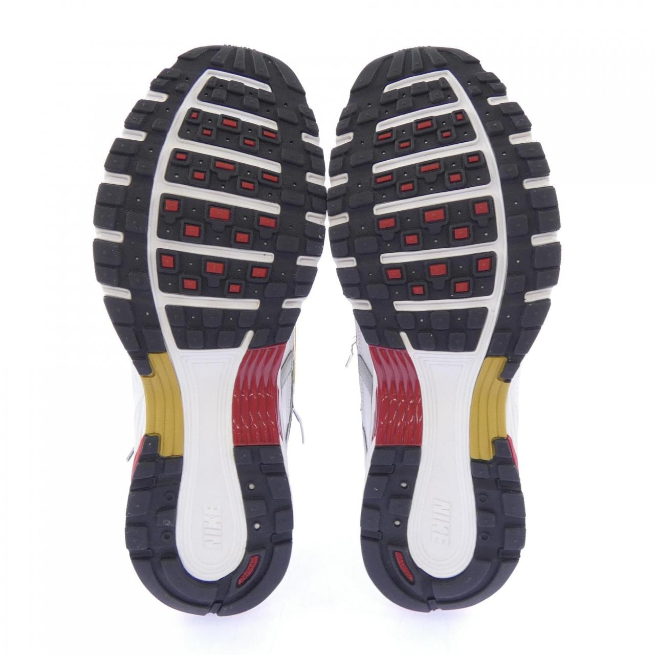 ナイキ NIKE BV1021-101 スニーカー