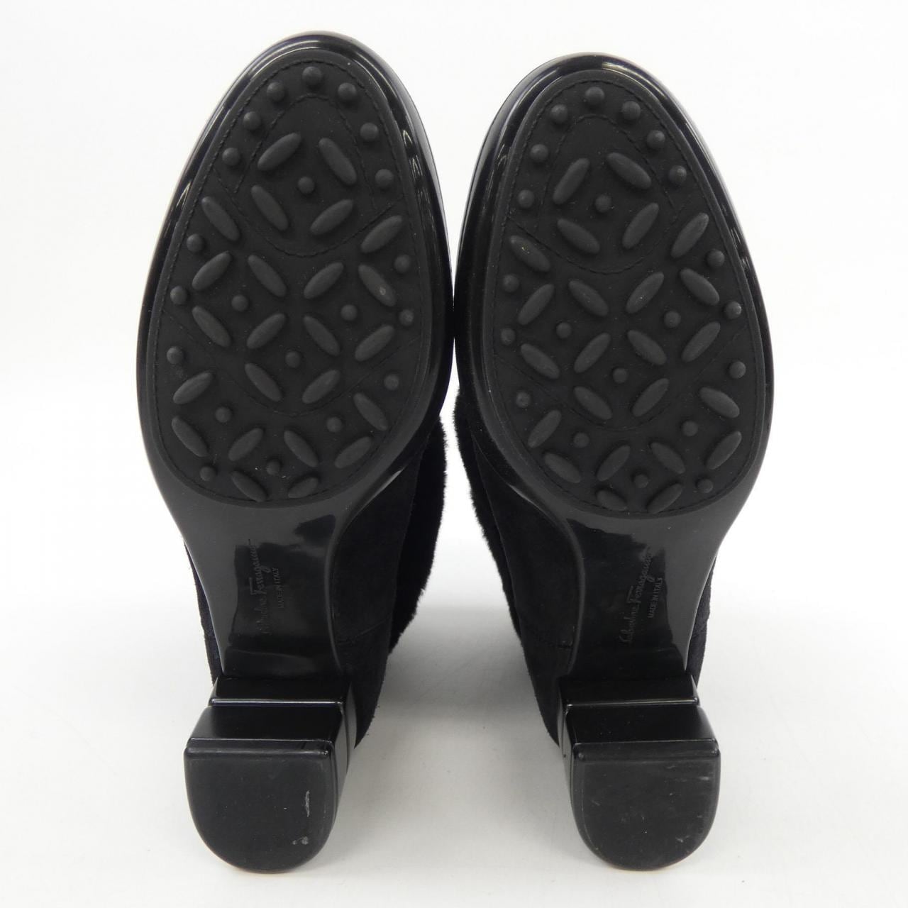 マイフェラガモ MY FERRAGAMO YW08368 ブーツ