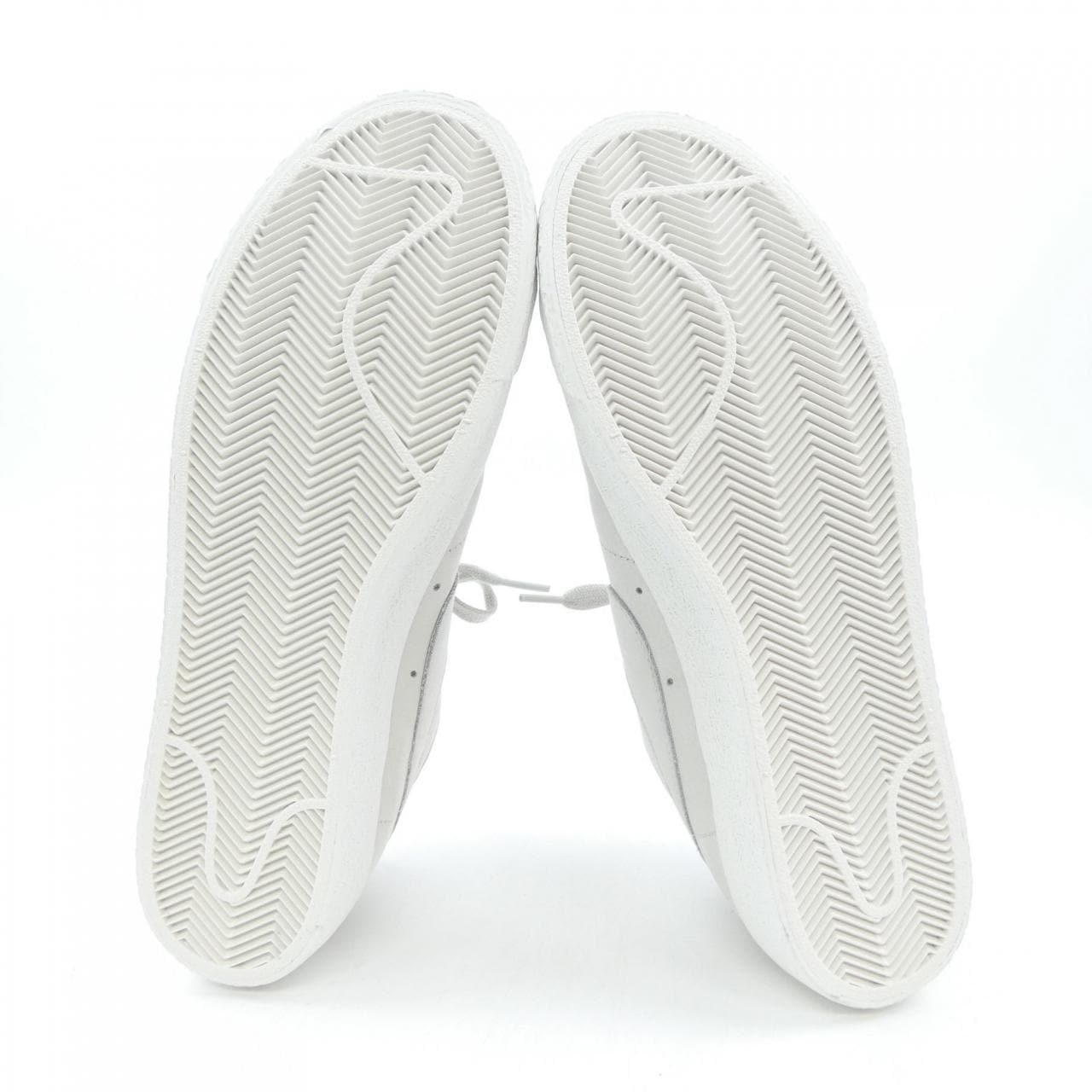 ナイキ NIKE AA4274 001 スニーカー