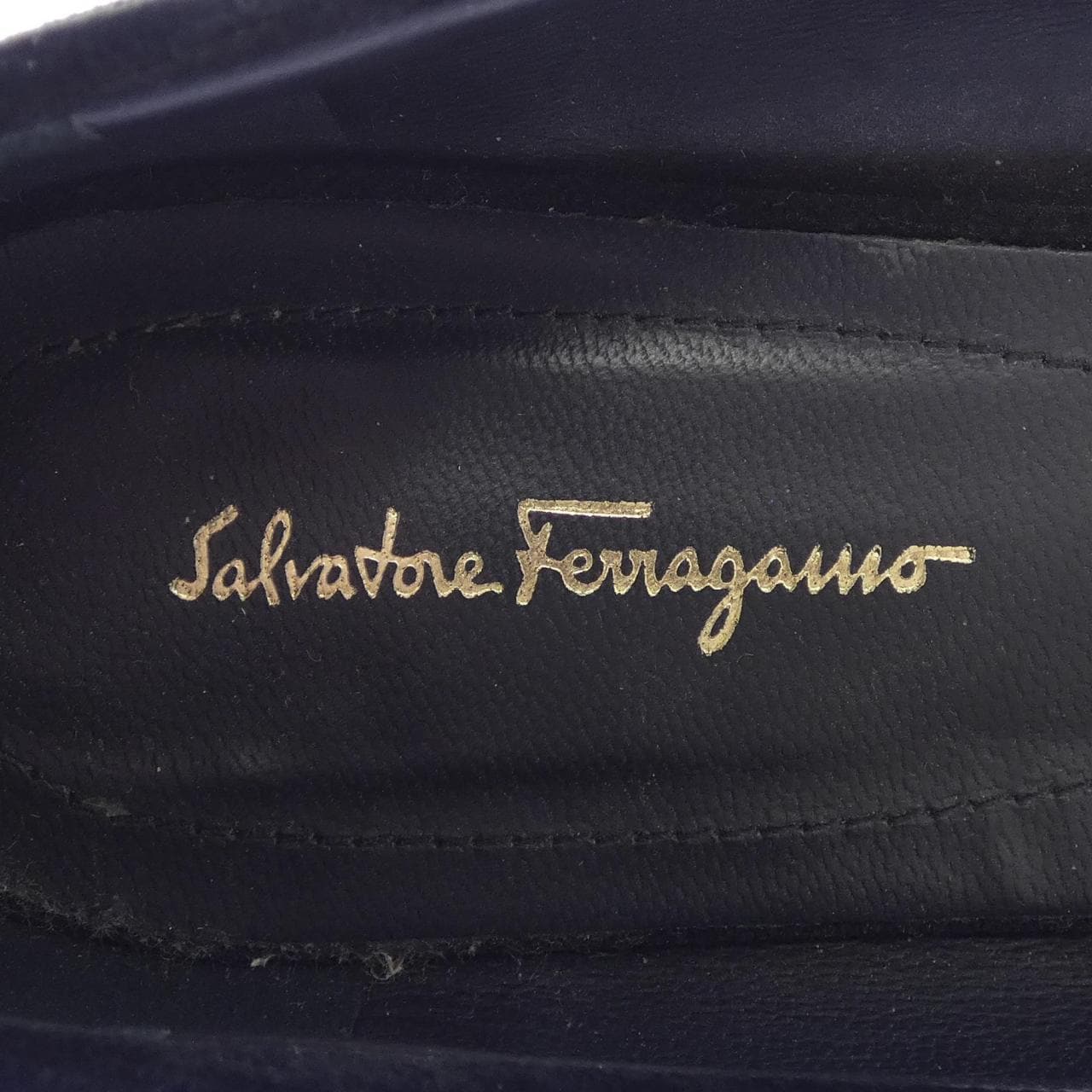 サルヴァトーレフェラガモ SALVATORE FERRAGAMO フラットシューズ