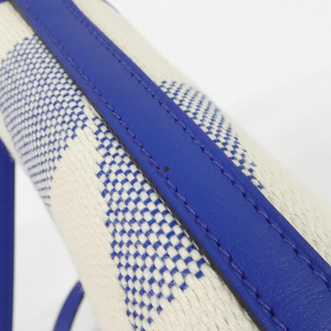 エルメス アッシュ アン ビエ 27cm 082830CA バッグ