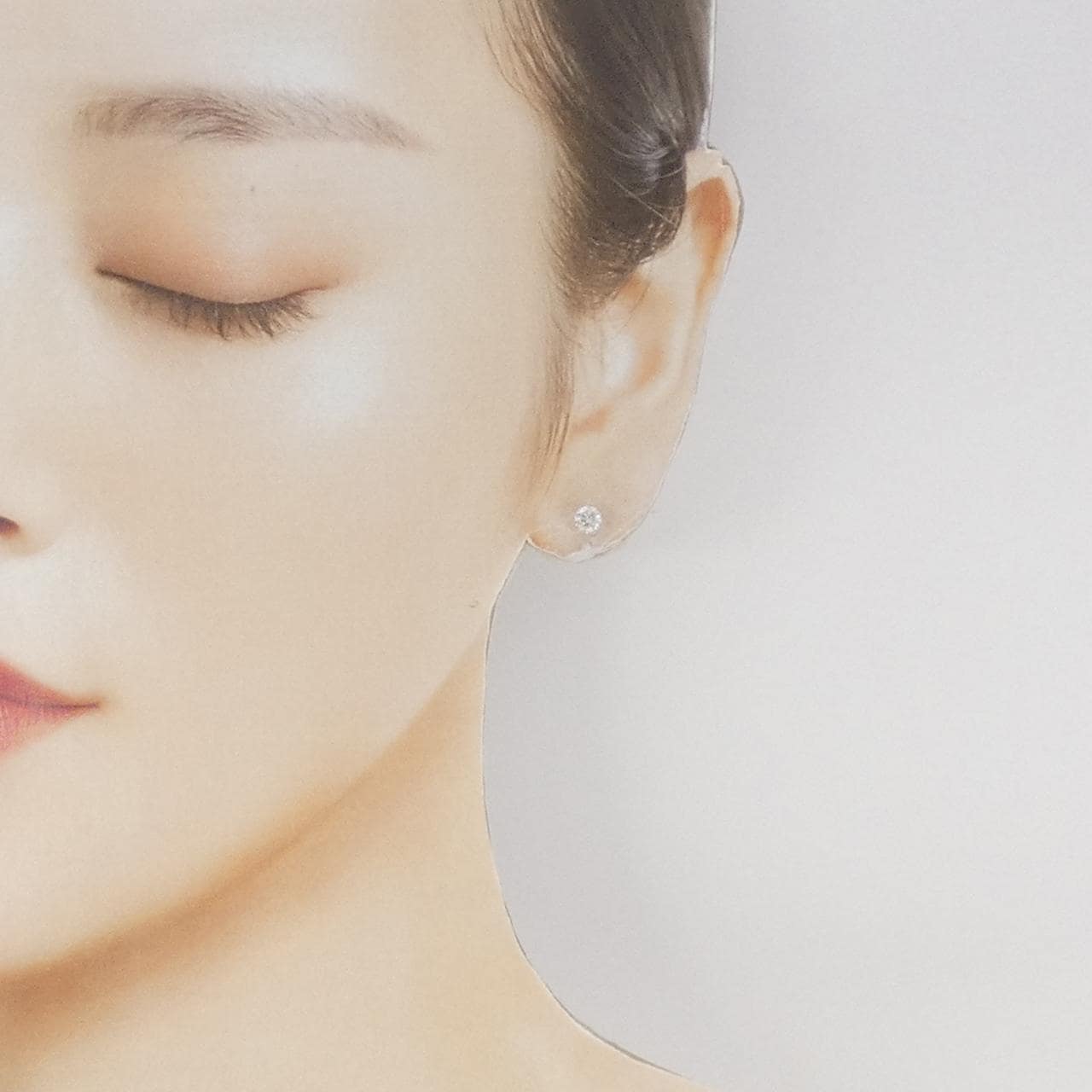 PT900 ソリティア ダイヤモンド ピアス 0.60CT