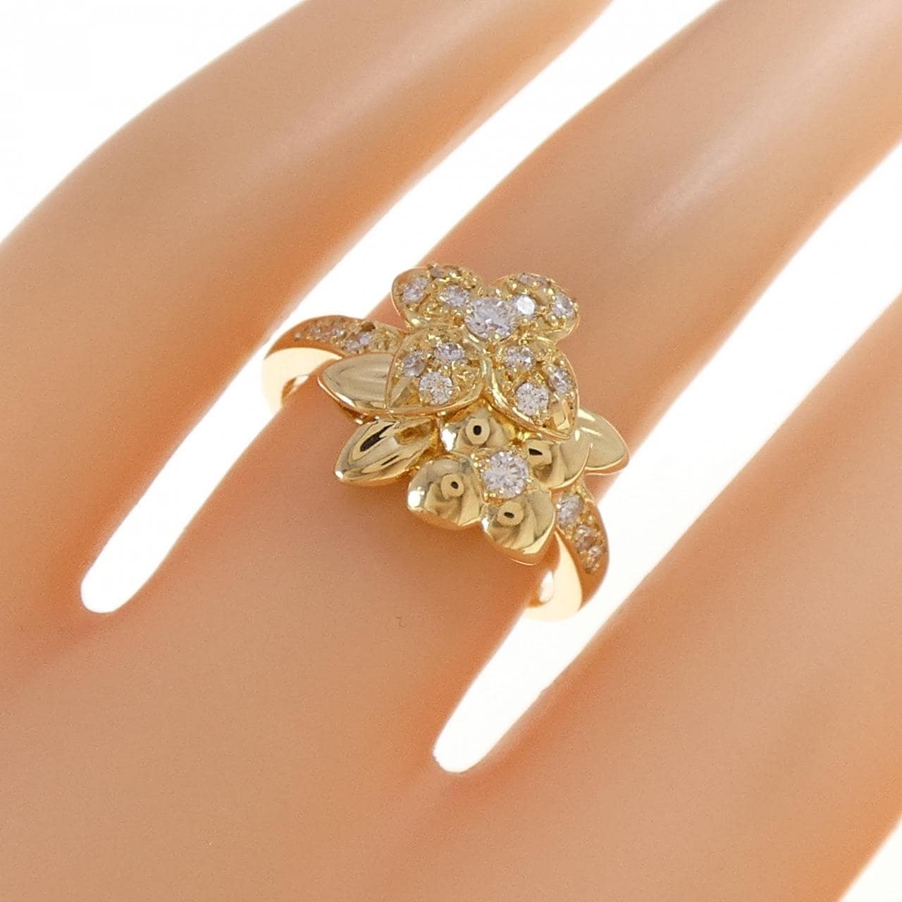Queen Diamond ring