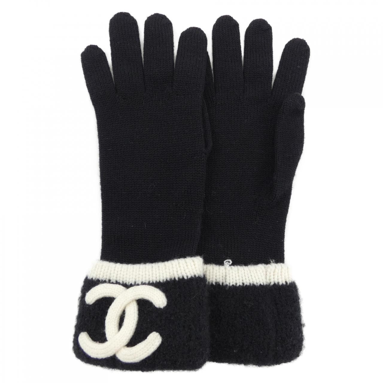 CHANEL GLOVE