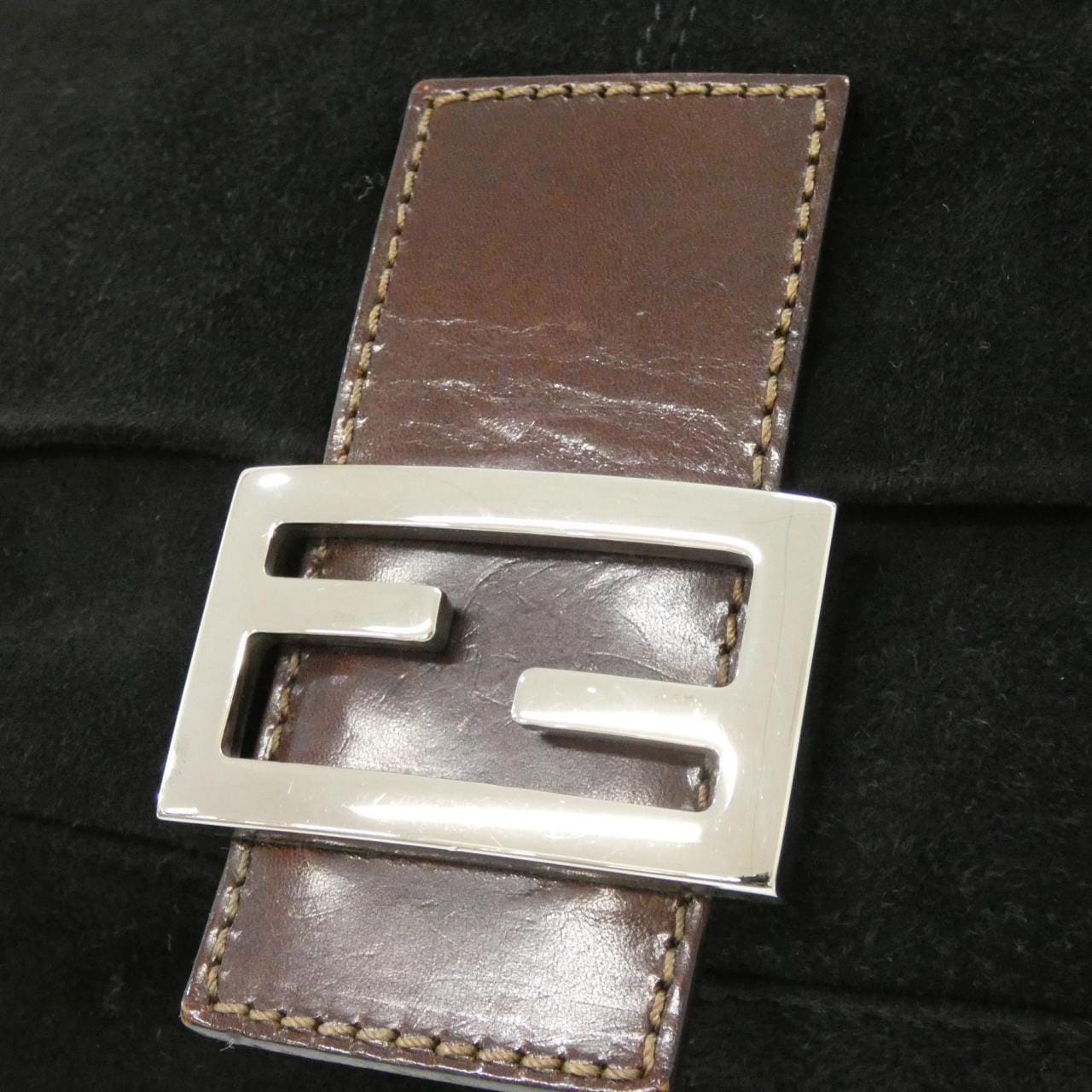 【ヴィンテージ】フェンディ マンマ バゲット 26325 ショルダーバッグ