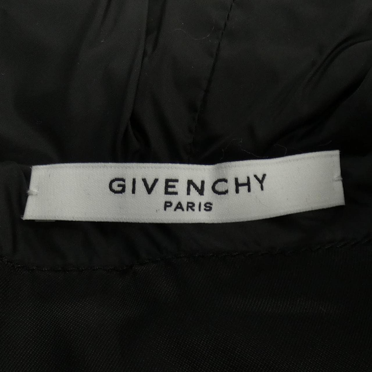 GIVENCHY希羽絨服