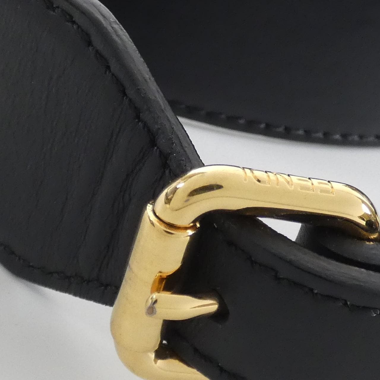 フェンディ フェンディ キャム 8BT287 A37I ショルダーバッグ