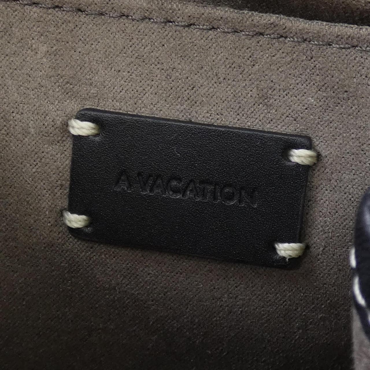 アヴァケーション A VACATION BAG