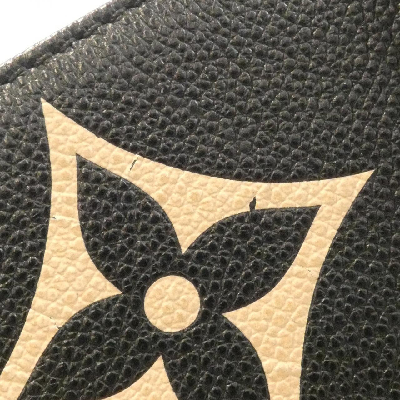 ルイヴィトン バイカラー モノグラム アンプラント オンザゴー MM M45495 バッグ