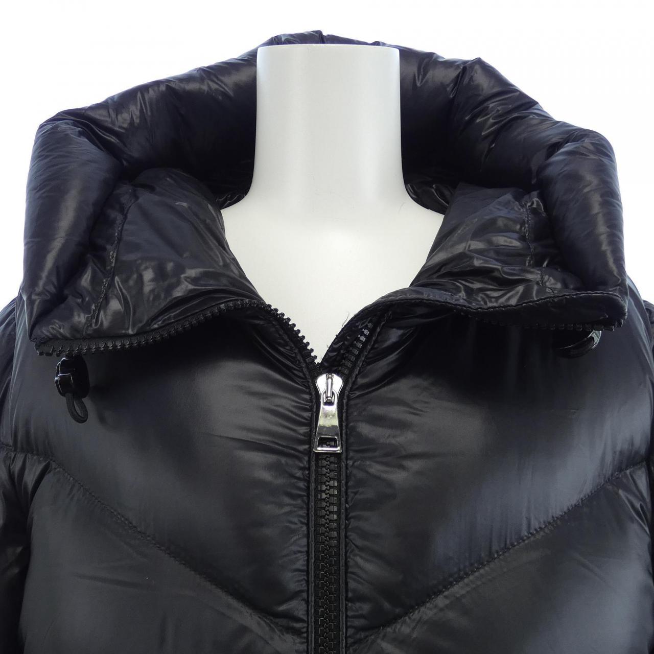 モンクレール MONCLER ダウンジャケット