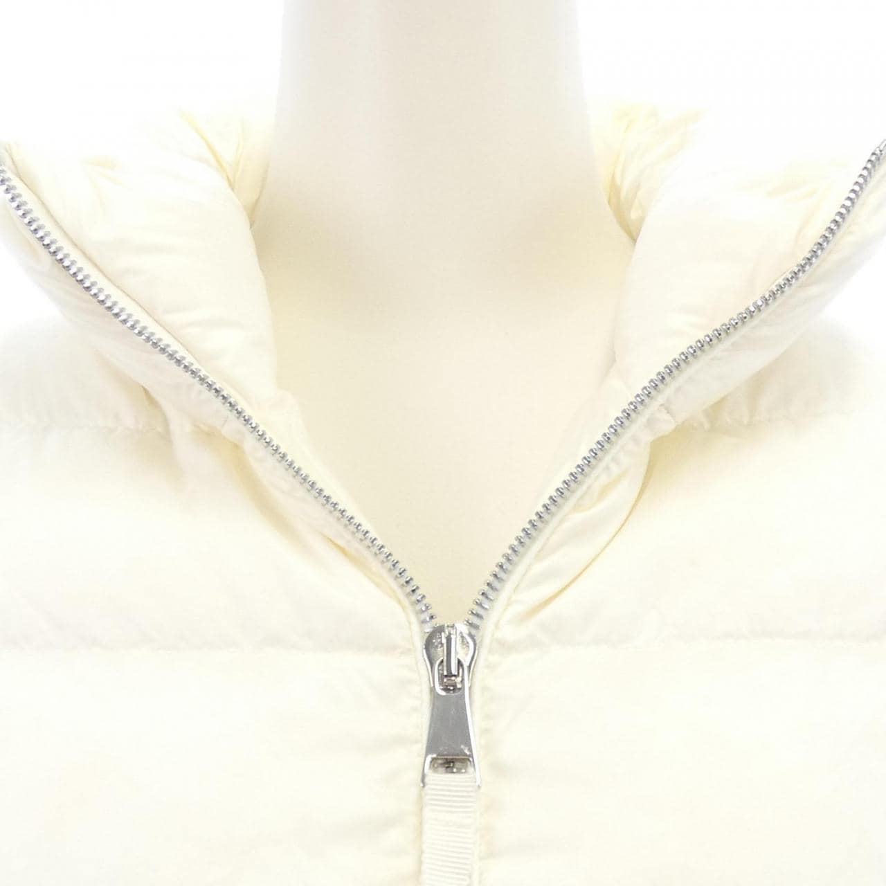 モンクレール MONCLER 20939B51100 ダウンジャケット